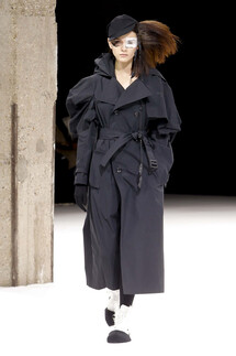 Yohji Yamamoto Fall 2018 Ready-to-Wear , Ёдзи Ямамото осень зима 2018 , Fashion show , неделя моды в Париже , PFW , Mainstyles